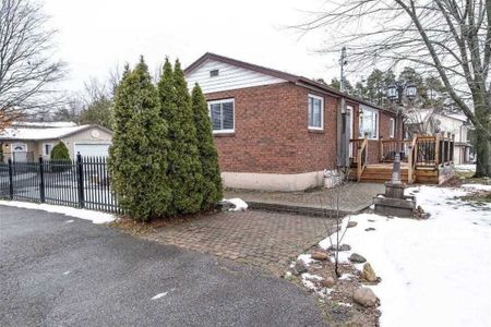 For Lease - 2267 25th Side Road, Innisfil, Ontario - Photo 3