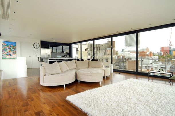 2 Bedroom Penthouse, Dean Street, London, Greater London, Soho, W1D - Photo 1