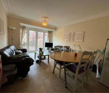 3 bedroom terraced house to rent - Photo 6