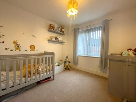 3 bedroom semi-detached house to rent - Photo 4