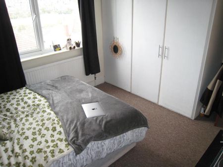 2 bedroom terraced house to rent - Photo 5