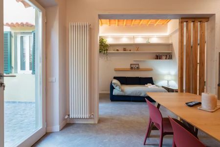 Via delle Panche, Florence, Tuscany 50141 - Photo 3