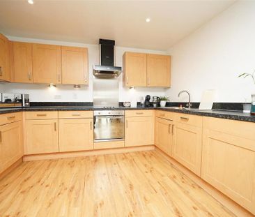 2 bedroom apartment to rent - Photo 2