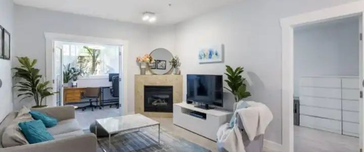 Spacious 2bed, 2bath + den in the heart of Downtown | 115 - 126 14th Ave SW, Calgary - Photo 1