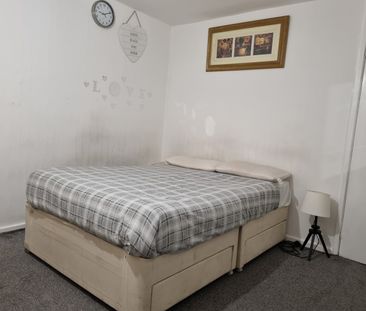 Room in a Shared House, Fernhill Way, L20 - Photo 3