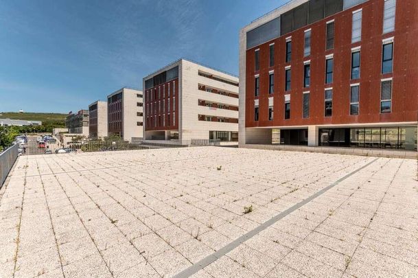 2 Bedroom Apartment with a view, Alto de Algés, Oeiras - Photo 1