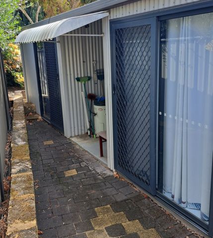 Fully Furnished granny flat - Photo 2