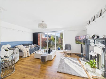 3 bedroom terraced house to rent - Photo 5