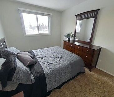 Unit 301, 3811 - 54 Avenue, Red Deer AB - Photo 1