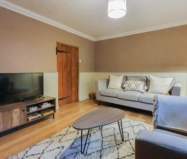 2 bedroom terraced house to rent - Photo 2