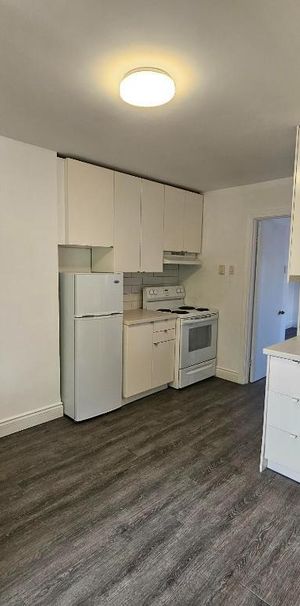 Très jolis studios avec chambre fermée dans le beau quartier de Rosemont - Photo 1