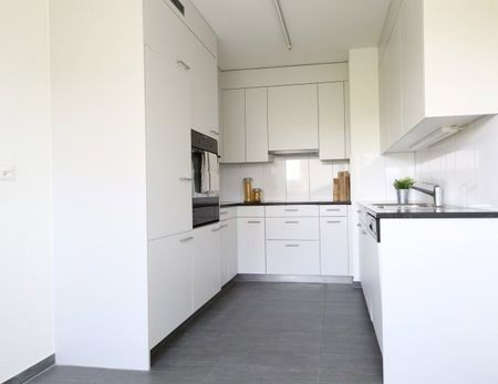 4.5 Zimmer, 84 m², 8. Stock - Photo 2