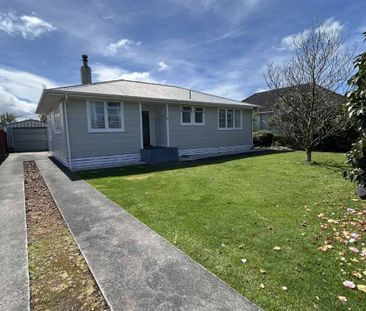 Big Backyard & Great Outdoor Space! - Photo 2