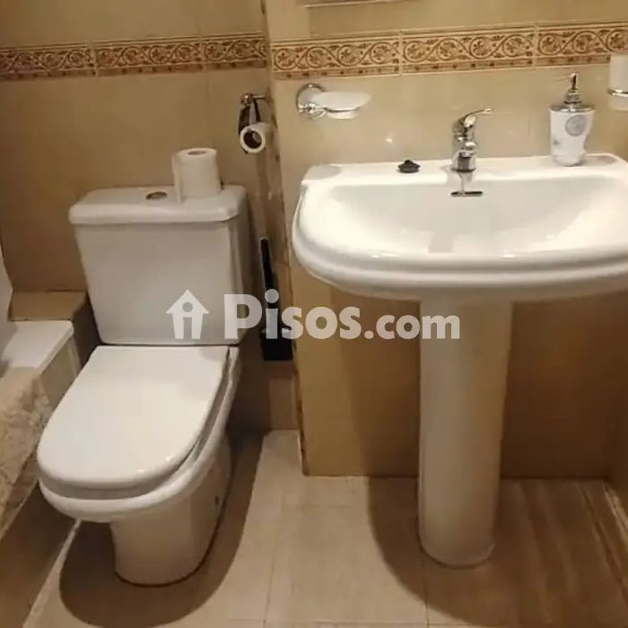 Piso en alquiler en Calle Jaén - Foto 1