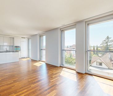 grosszügige 2.5 Zimmer-Wohnung an bester Lage - Photo 1