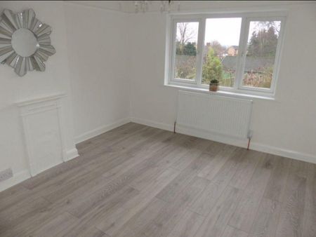 3 Bed Semi-Detached House, Hawthorn Road, B44 - Photo 2