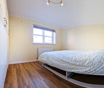 1 bedroom in a house share to rent - Photo 6
