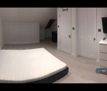 1 bedroom in a house share to rent - Photo 5