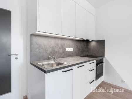 Pronájem bytu 1+kk 33 m2 - Photo 3