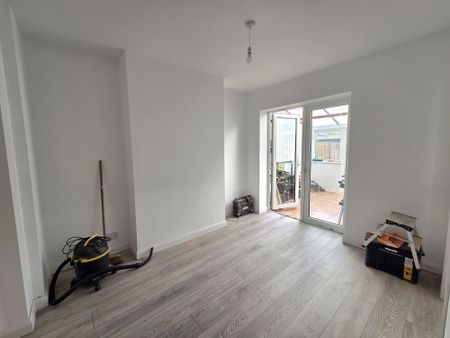 Rothesay Road, Gosport - Photo 3