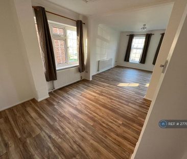 4 bedroom detached house to rent - Photo 1