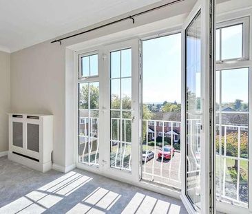 Belgrave Manor, Mount Hermon, GU22 - Photo 4