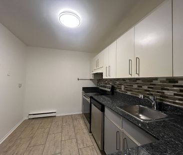 For Lease - 2 Fenerty Crescent Unit# 120, Kanata, Ontario - Photo 5