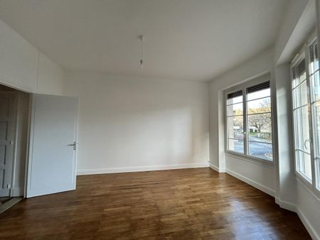 Location Appartement 3 pièces 106m² CHAMBERY 73000 - Photo 2