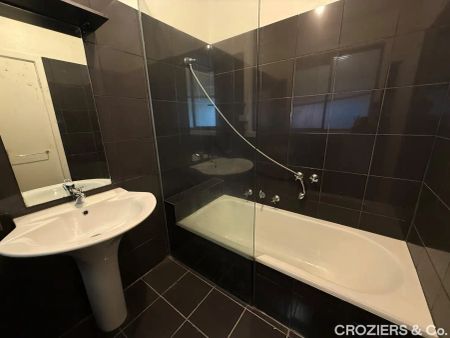 “2 Bedroom Unit” - Photo 2