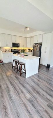 For Lease - 962 WEST VILLAGE Square, London North, Ontario - Photo 1