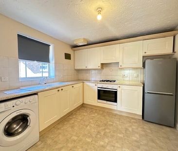 Winn Road, Southampton. - Photo 2