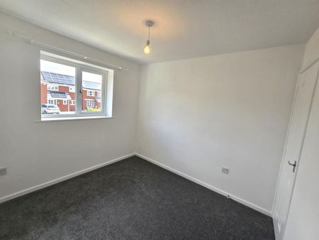 3 bedroom end of terrace house to rent - Photo 2