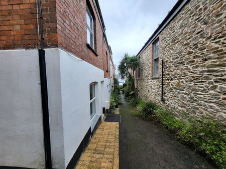 1 Sea View Cottages - Photo 2