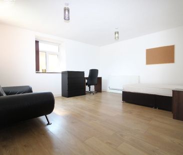 Flat , - Moor Lane, Preston - Photo 5