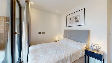 3 bedroom flat to rent - Photo 5