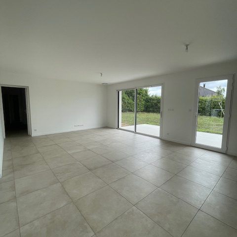 Location Maison 4 pièces 103m² THEZE 64450 - Photo 1