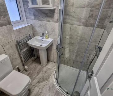 2 bedroom semi-detached bungalow to rent - Photo 6