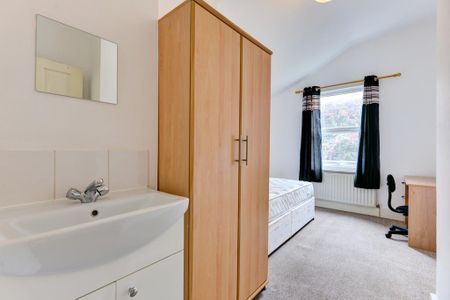 6 bedroom house to rent - Photo 4