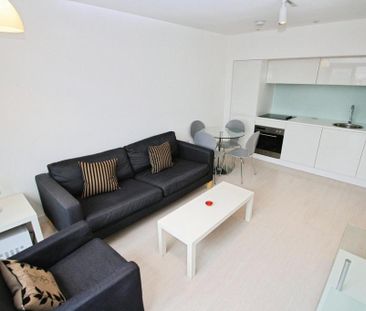 2 bedroom flat to rent - Photo 3