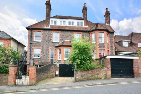 Semaphore Road, Guildford, Surrey, GU1 - Photo 2