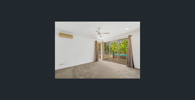 Quiet Cul de Sac Position in the Heart of Robina - Spacious Home with Pool! - Photo 1