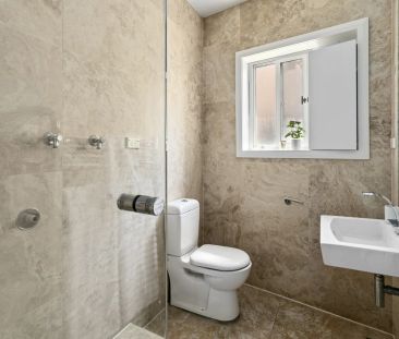 Bright north-facing apartment in exclusive village setting - Photo 4