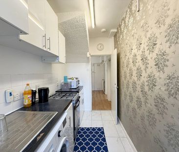 Room in a Shared House, Westway, W12 - Photo 6