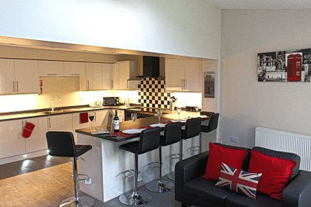 A Lovely 6 Bed, 5 Bathroom House Share Room 1 - Photo 4