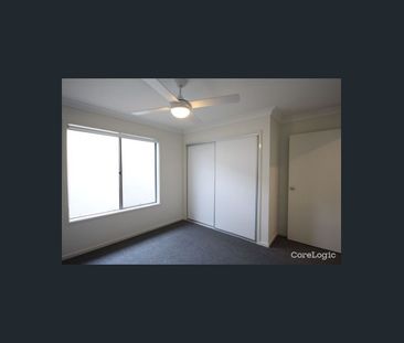 Single story modern & spacious house waiting for family or sharing - Photo 3