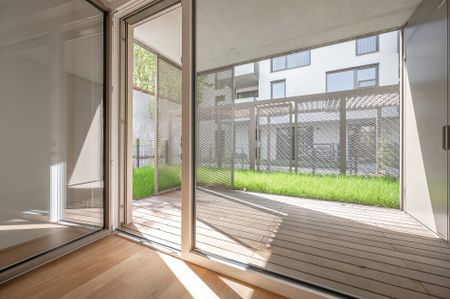 EDUART-Die Kunst des Wohnens: Hochwertiger 2-Zimmer NEUBAU-ZWEITBEZUG mit 40m² Garten und 10m² Terrasse! (8/7) - Photo 5
