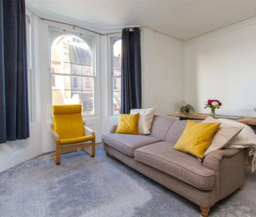 4 bedroom maisonette to rent - Photo 2