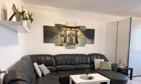 Na prenájom 3 izbový s 2 balkónmi na sídlisku JUH v Malackách - Photo 2