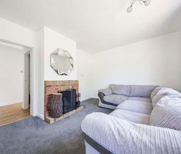 Pond Close, Winchmore Hill, Amersham, HP7 - Photo 2