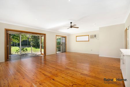 Sunny, Charming Family Home - Prime Location in Hornsby - Photo 2